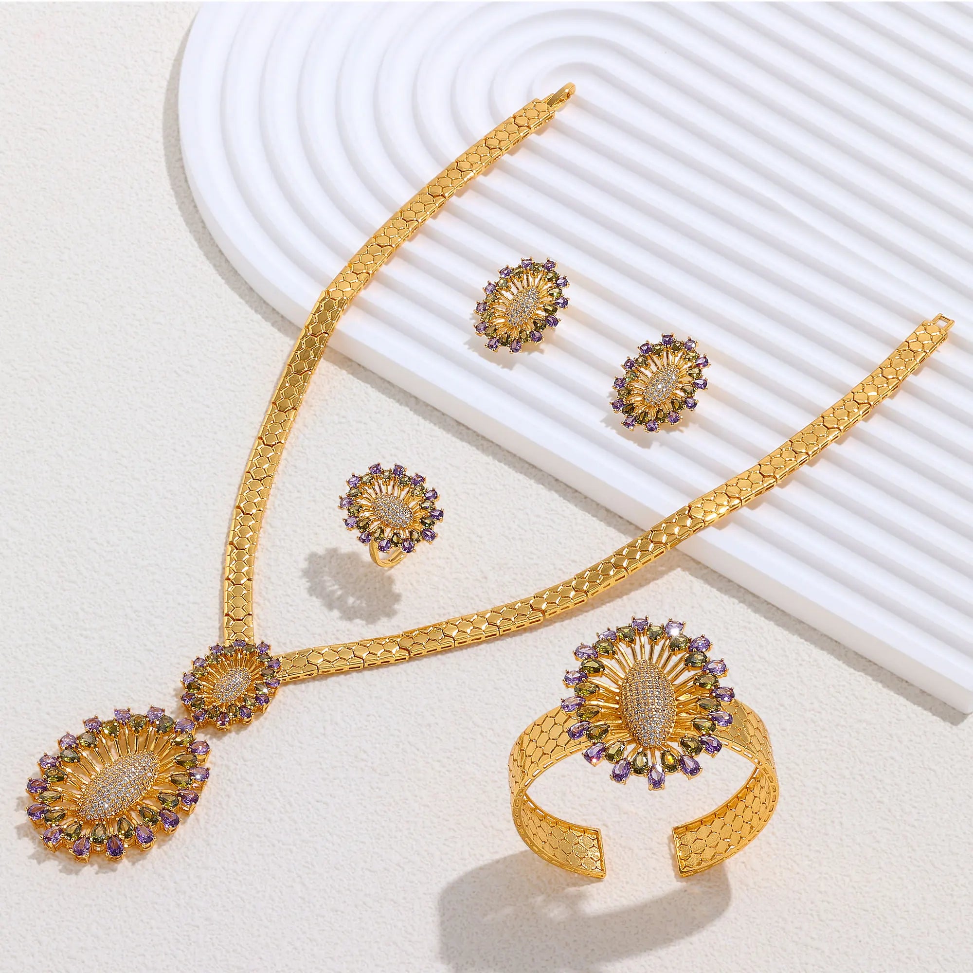 2024 Bridal Wedding Jewelry Set for Women Gold Plated Nigerian African 4pcs Jewelry Necklace Earrings Set Green Red CZ Zirconia
