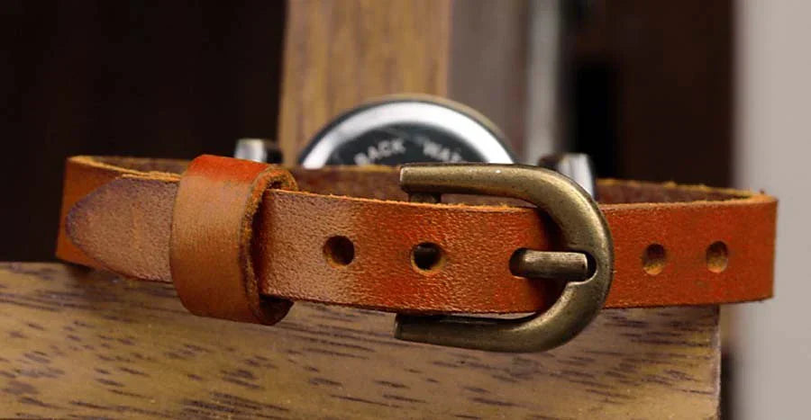 New Fashion Hot-Selling Leather Female Watch ROMA Vintage Watch Women Dress Watches