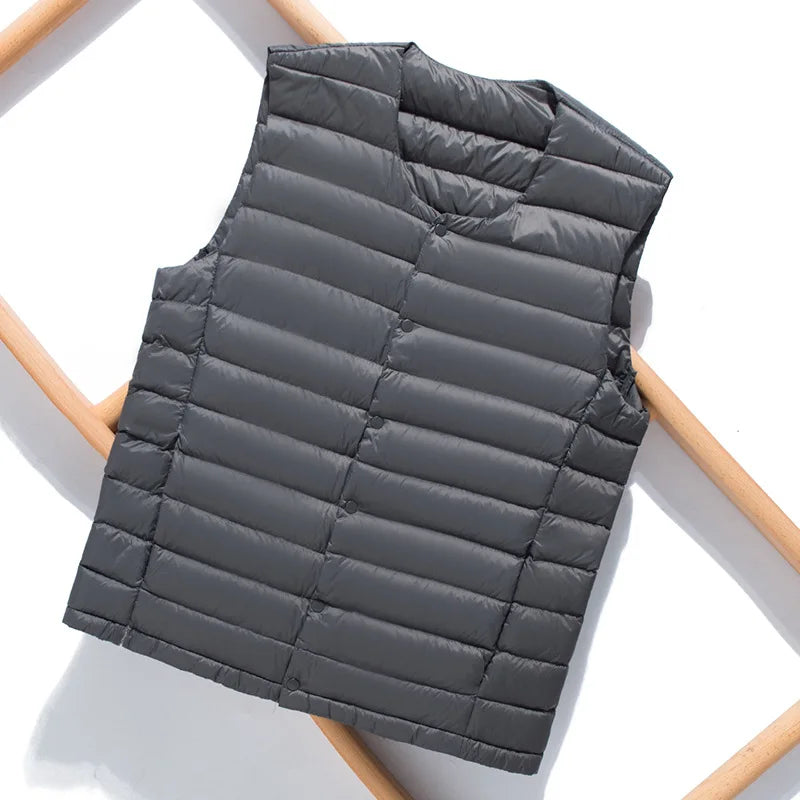 7XL Plus Size 90 White Down Vest Men Ultra Light Down Vest Portable V-neck Sleeveless Coat Man Winter Warm Liner