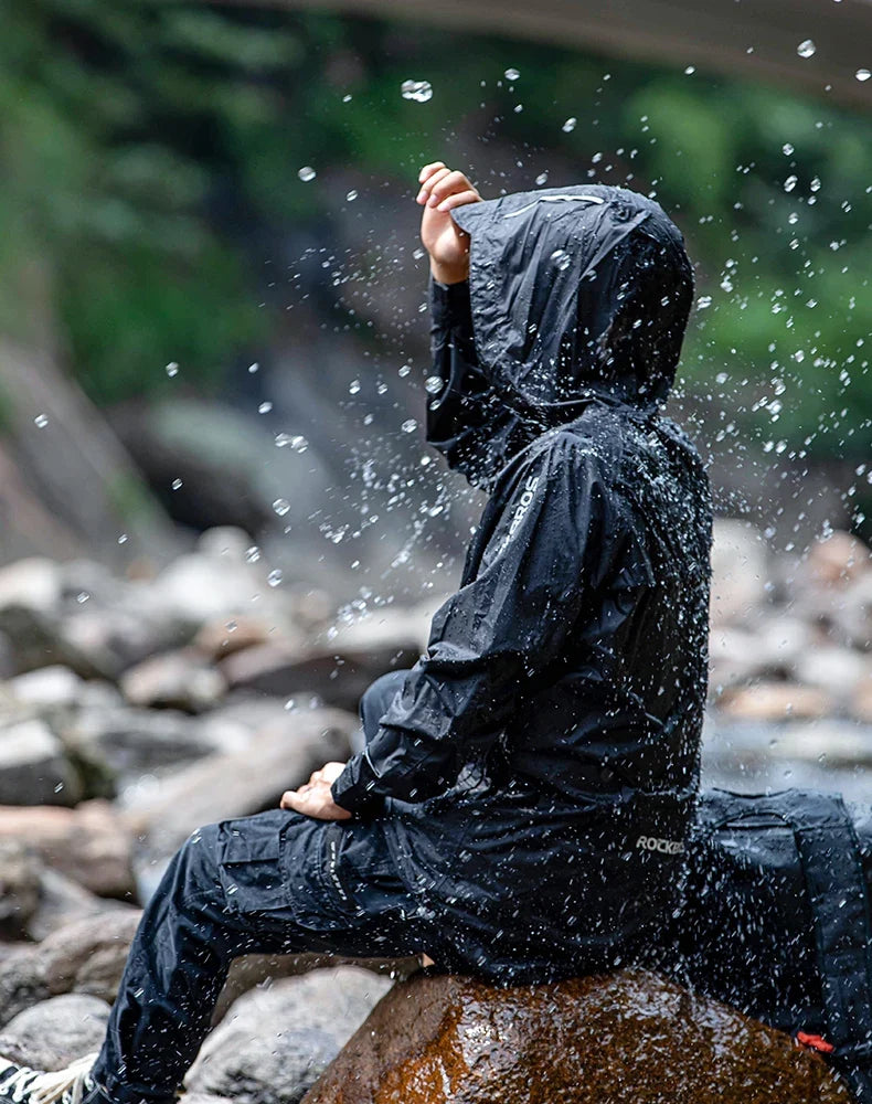 Cycling Raincoat Outdoor Rain Jacket Men Breathable Reflective Hooded Raincoat Waterproof Windbreaker European Size