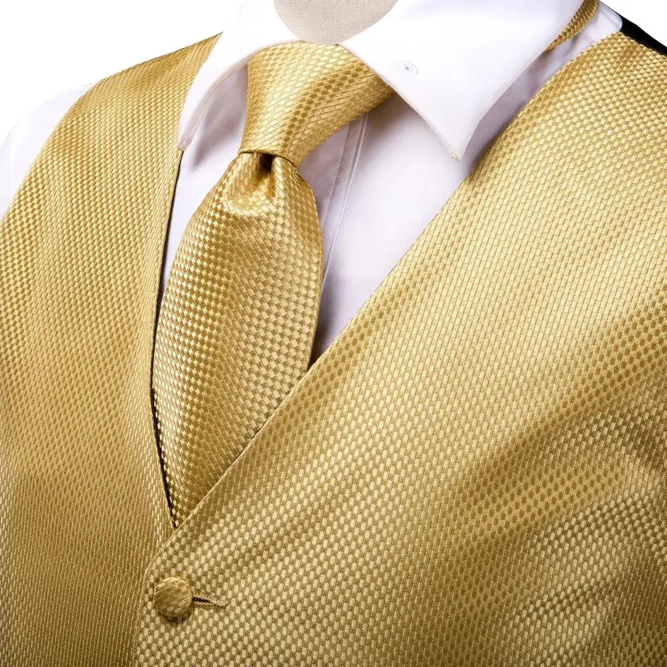 Fashion Silk Vest For Men Classic Gold Champane Yellow Waistcoat Jacket Tie Hankerchief Cufflinks Sets Dress Suit Wedding Hi-Tie
