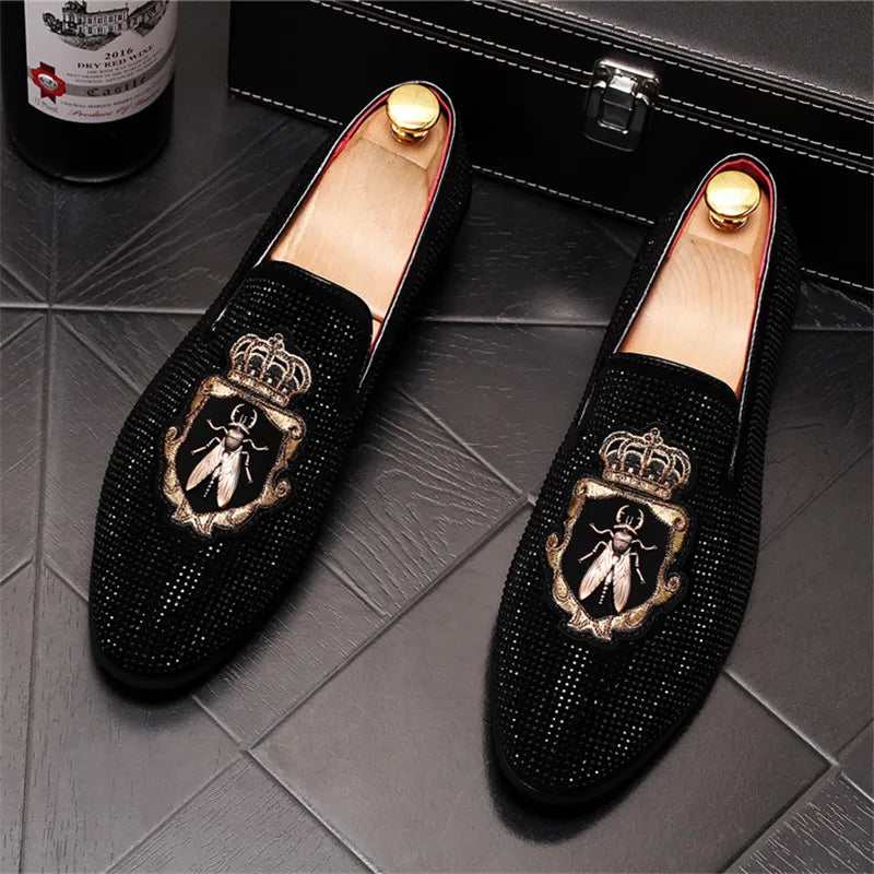 NEW Pointed Toe Embroidery Rhinestone Flats Shoes For Men Male Wedding Dress Prom Homecoming Shoes Zapatos Hombre Vestir