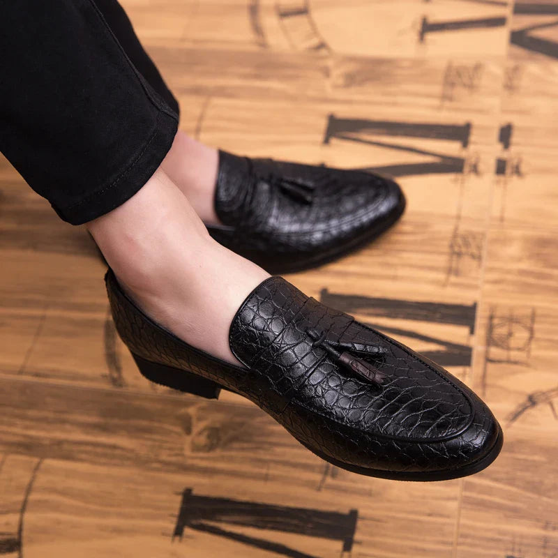 Men’s Outdoor Soft Leather Shoes – Lightweight Non-Slip Walking Loafers