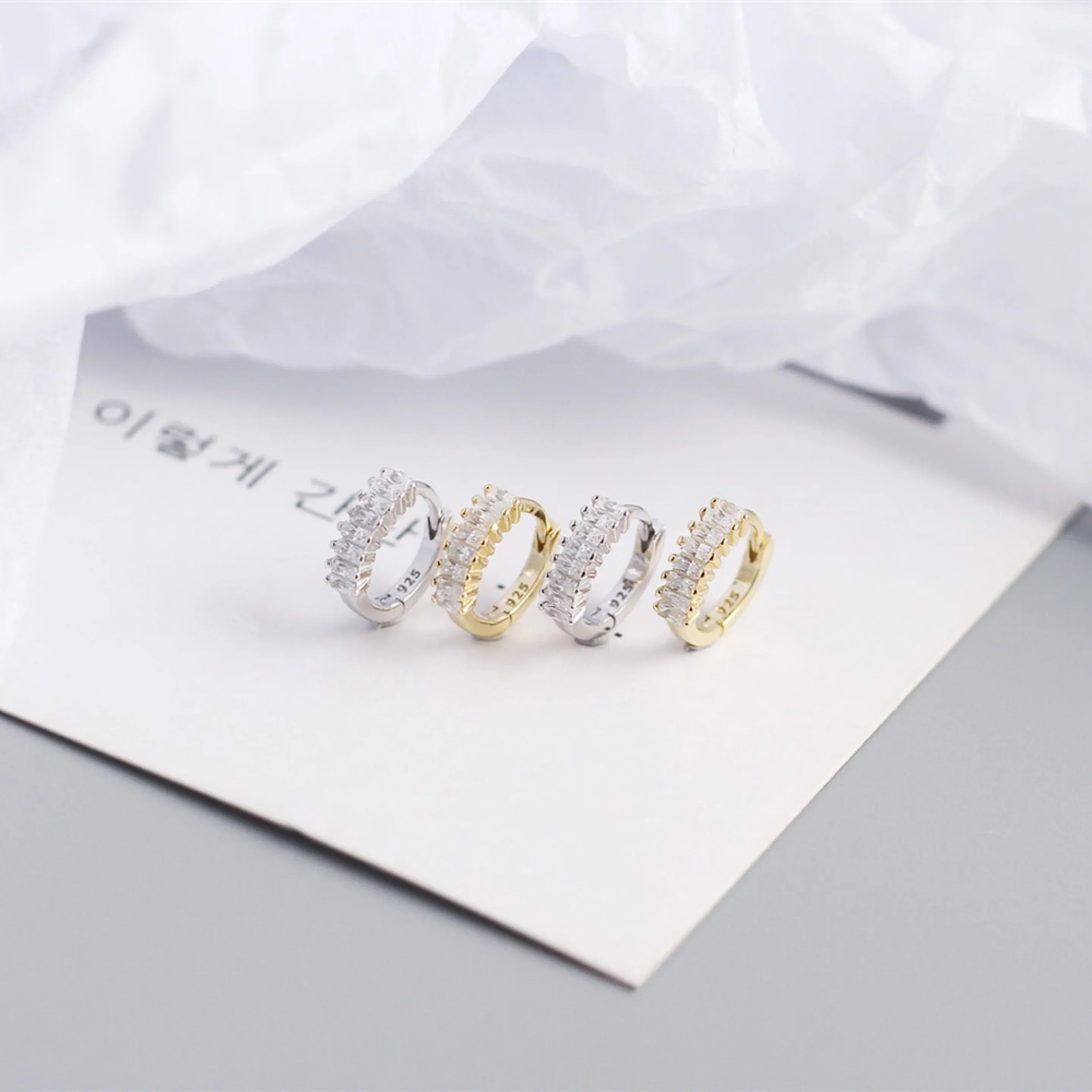 925 Sterling Silver Earring Fashion Rectangle Color Zircon Round Ear Ring Ear Bone Wild Trend Sweet Simple Women Girl Ear Jewelr
