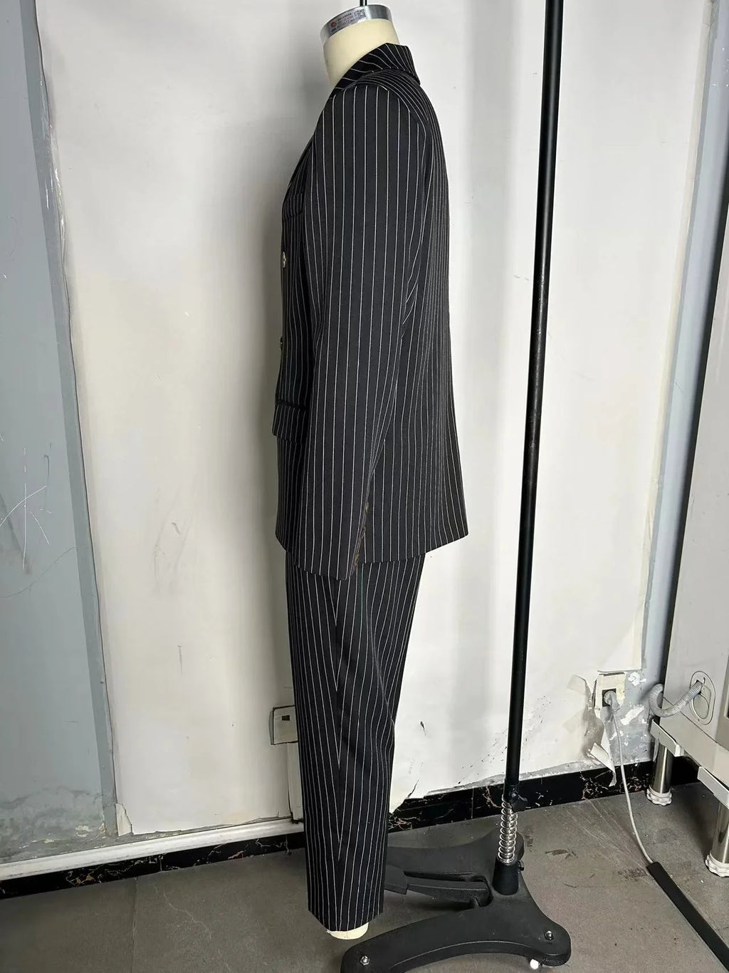 High-quality European and American Men's Clothing, Formal Suits with Stripes, Trousers for Business, Formal Dinners, Weddings