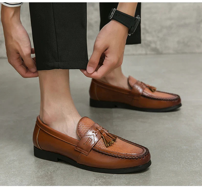 Men's Dress Shoes High Quality Brogues Casual Business Leather Shoes Social Party Leather Loafers Male Tassel Wedding Shoes