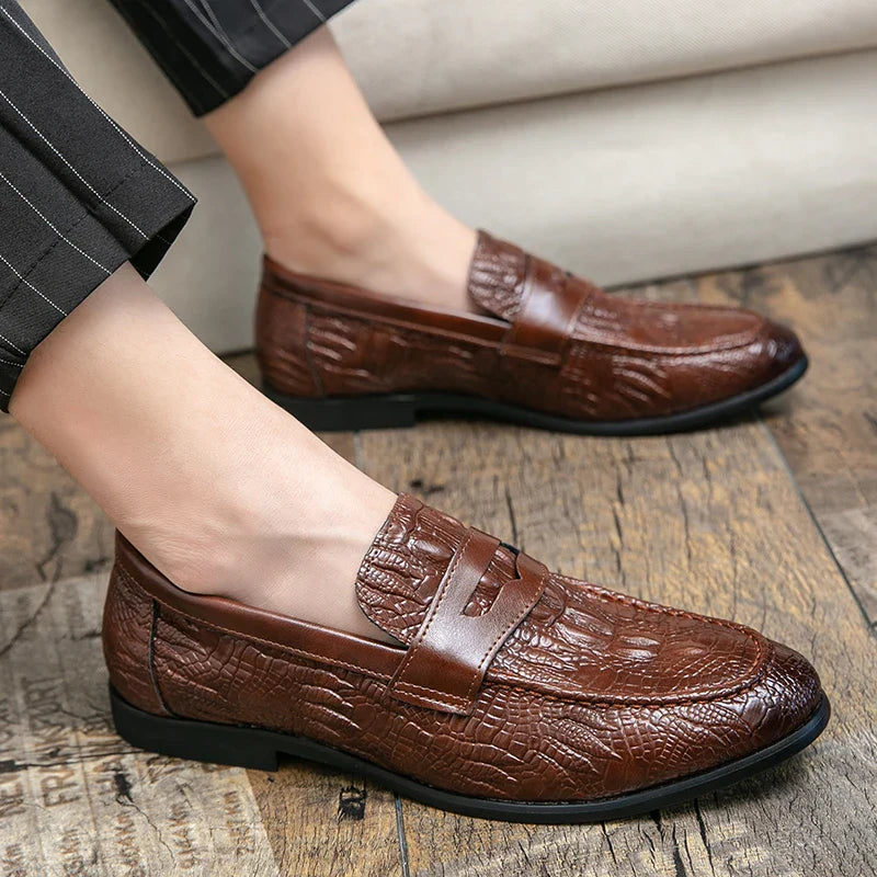 2025 new men black slip-on leather shoes, 47 soft non-slip business leather shoes, spring moccasin social flat formal shoes 48