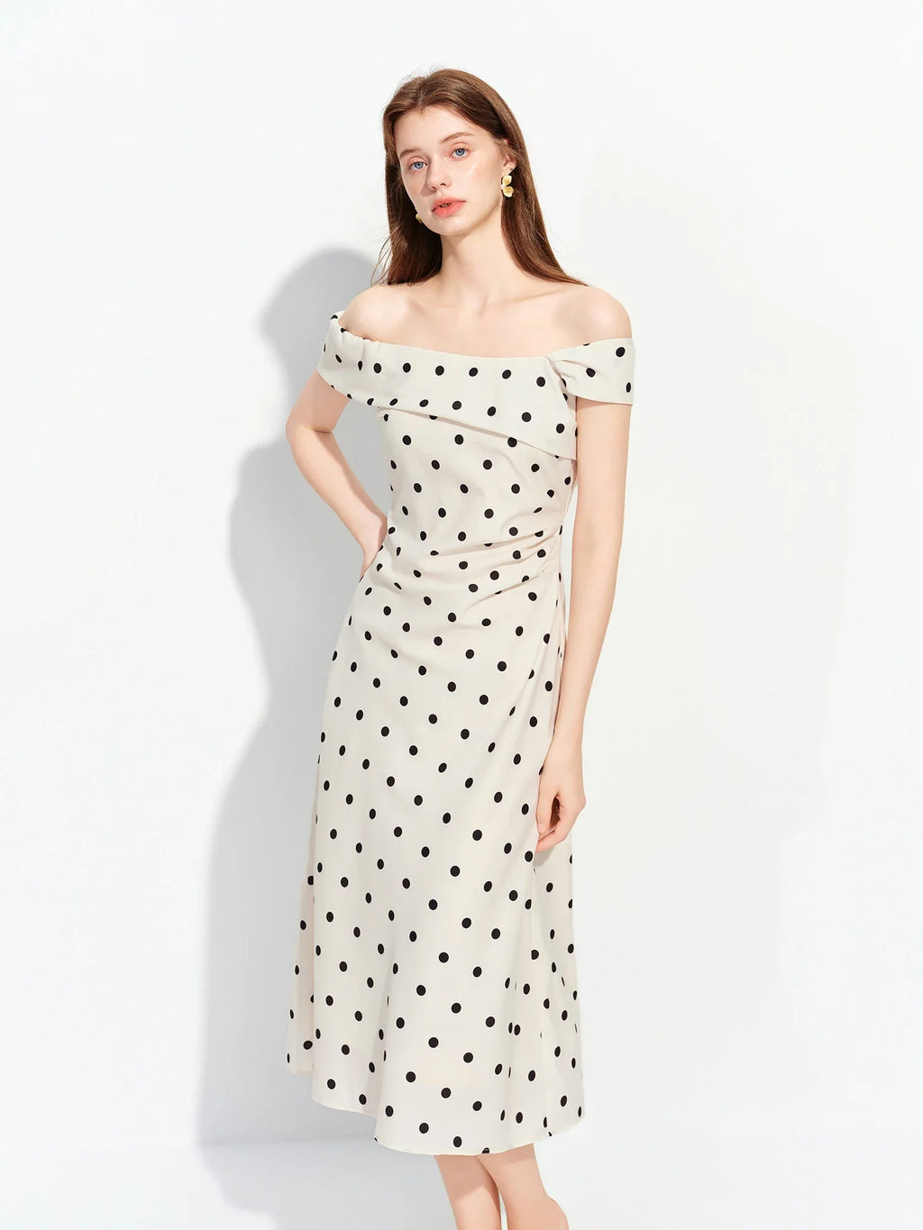Women's 2026 Summer New French Vintage Polka Dot One-Shoulder Waist Dress Elegant High Waist A-Line Slim Fit Date Dress