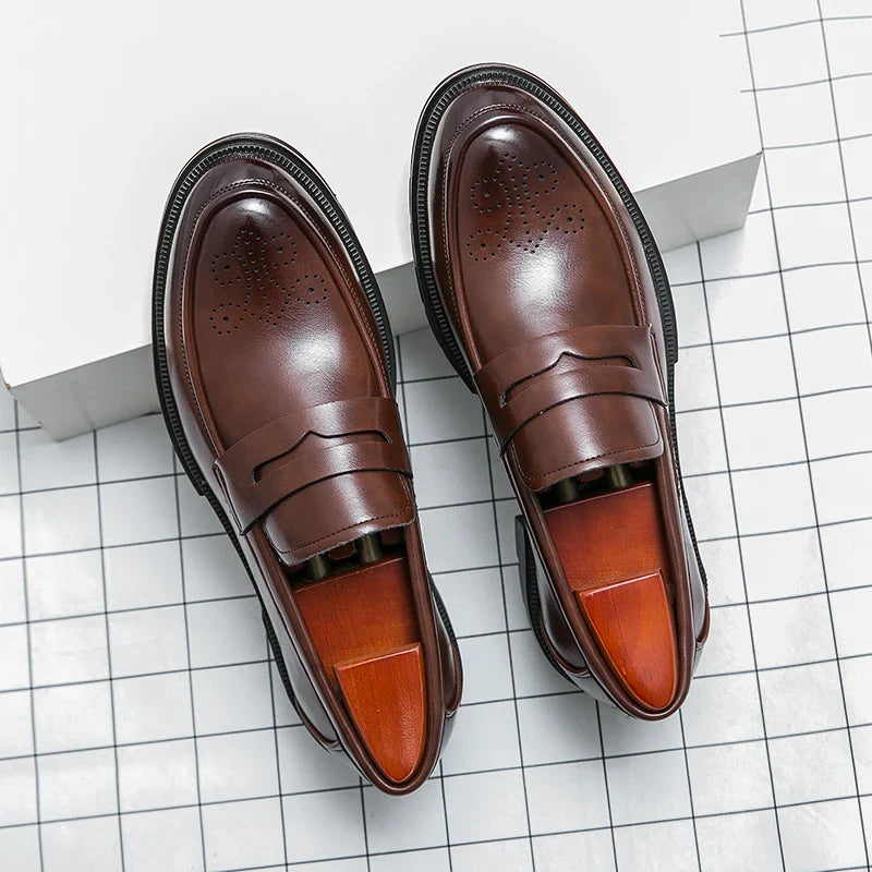 Spring and autumn men's business casual shoes breathable carved leather shoes British fashion platform pointed leather shoes 46