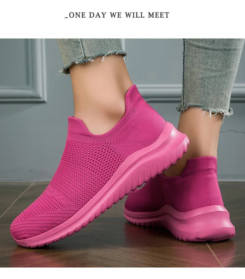 Men Shoes Sneakers Breathable Mesh Slip on Running Shoes Outdoor Non-Slip Couple Jogging Training Hiking Sports Shoes