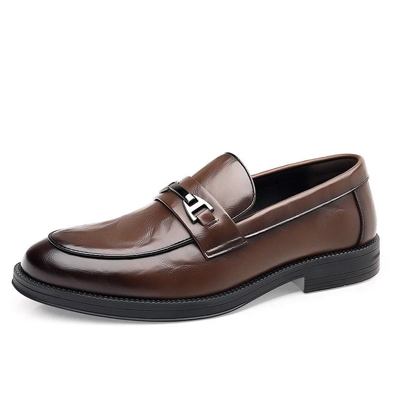 Men's Casual Leather Shoes 2026 New Spring Season Loafers for Men with Slip-On Flats British Style Men Walking Shoes Moccasins