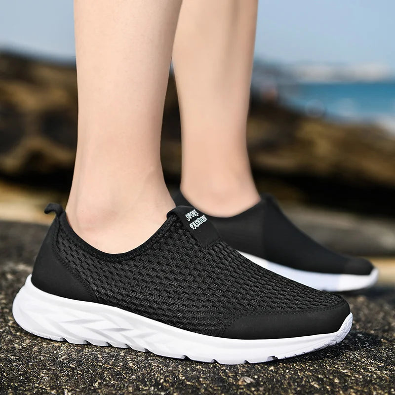 Men's Sneakers Breathable Mesh Men Casual Shoes Outdoor Non-Slip Big Size Loafers Walking Lightweight Male Tennis shoes
