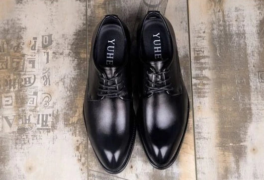 Men's Korean Style Business Casual Leather Shoes with Invisible Height Increase Versatile Pointed Toe British Style Trendy Shoes