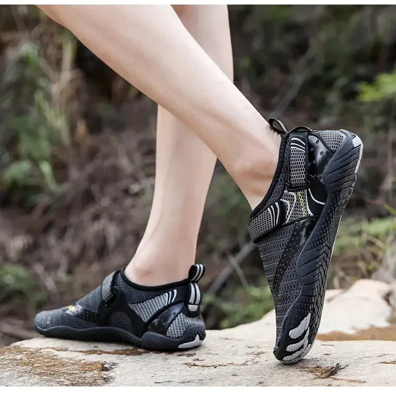 Mens Quick Drying Water Shoes Unisex Breathable Aqua Shoes Slip on Non Slip Wading Shoes Travel Water Park Pool Ladies Sneakers