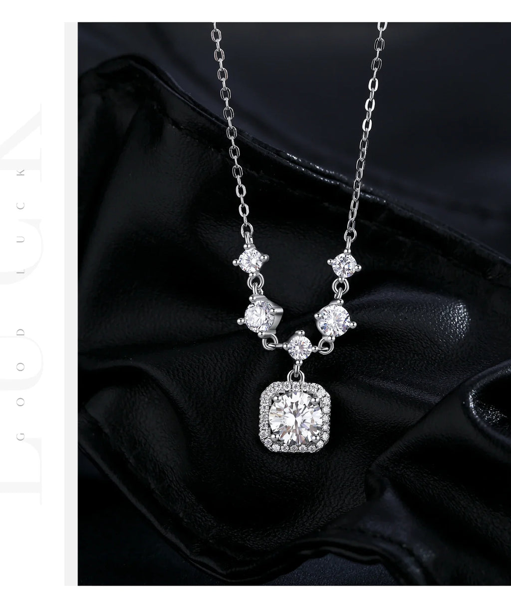 1CT D Color Moissanite Necklace 925 Sterling Silver Luxury Halo Charm Pendant Necklace For Women Bridal Wedding Jewelry
