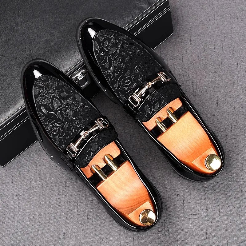 Black Carved Luxury Men Pu Leather Shoes Fashion Male Metal Bucckle Bow Knot Deocr Increased Loafers Business Casual Shoes