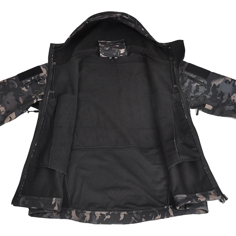 New Soft Shell Tactical Jacket  Men Winter Fleece Hooded Coat Hunting Clothes Outdoor Camouflage CS Tops Waterproof Windproof