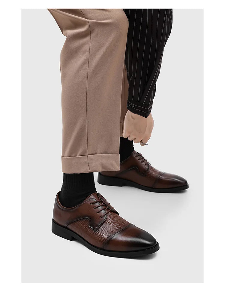 New Lace Designer Elegant Shoes Man Spring Autumn Business Casual Leather Shoe Male Fashion Solid Color Wedding Dress Shoes Man
