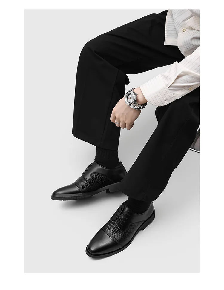New Lace Designer Elegant Shoes Man Spring Autumn Business Casual Leather Shoe Male Fashion Solid Color Wedding Dress Shoes Man