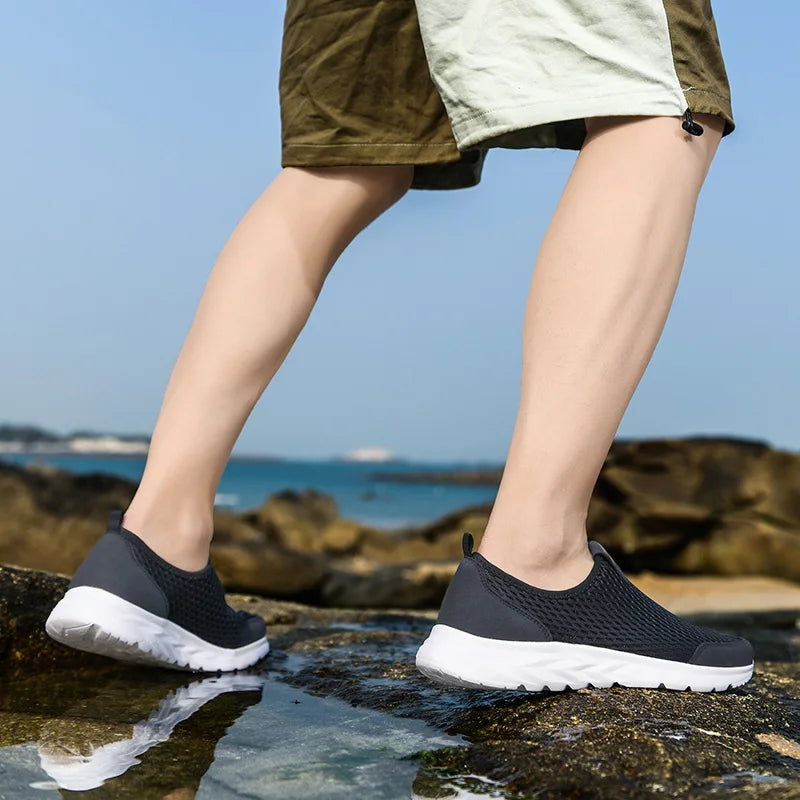 Men's Sneakers Breathable Mesh Men Casual Shoes Outdoor Non-Slip Big Size Loafers Walking Lightweight Male Tennis shoes
