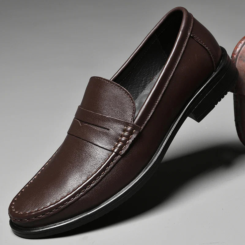 New Luxury Slip on Dress Shoes Men Italian Comfortable Loafer for Men Outdoor Mens Slip on Flats Classic Men Shoes for Wedding