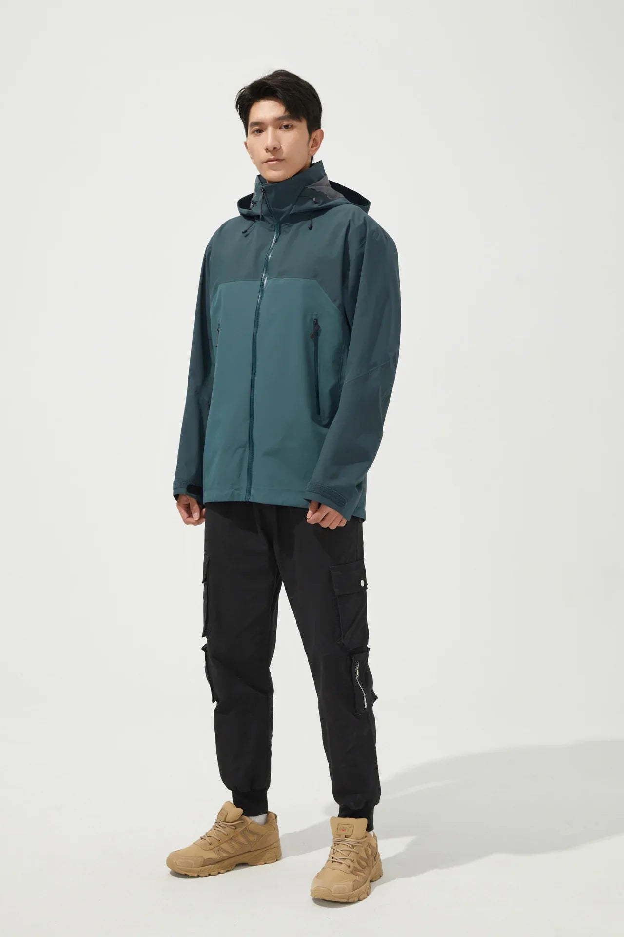 2026 Outdoor Men's and Women's, Fashionable, Windproof and Waterproof, Mountaineering, Breathable, Travel, Camping, Windbreaker