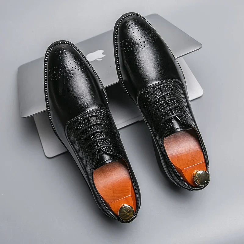 Bullock carved leather shoes men's low-top lace-up business formal casual middle-aged business shoes