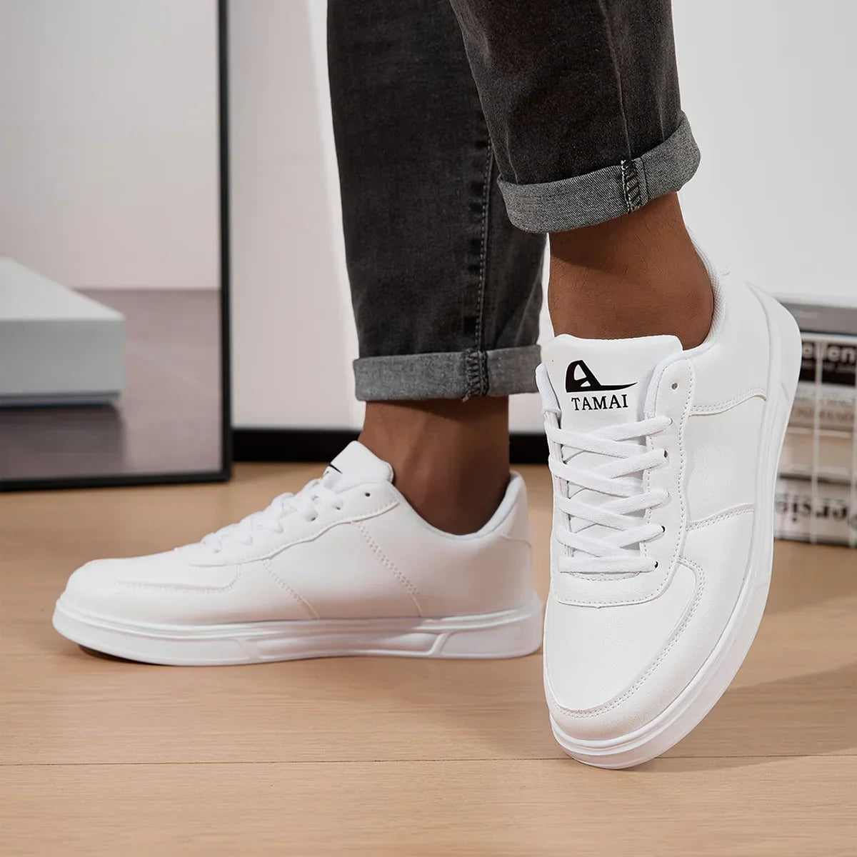 Leather Men White Sneakers Breathable Skateboarding Shoes Mens Outdoor Walking Running Shoes Couple Casual Shoes Size 36-45