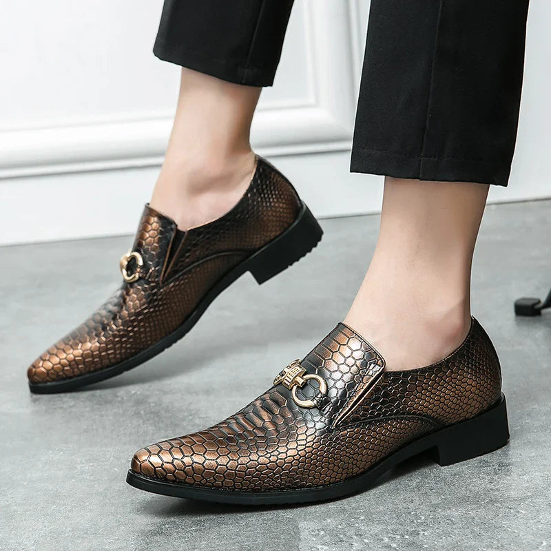 Retro Bronze Loafers Non-Slip Men Shoes Pointed Toe Dress Leather Shoes Luxury Brand Social Dress Shoe Male Comfortable for Men