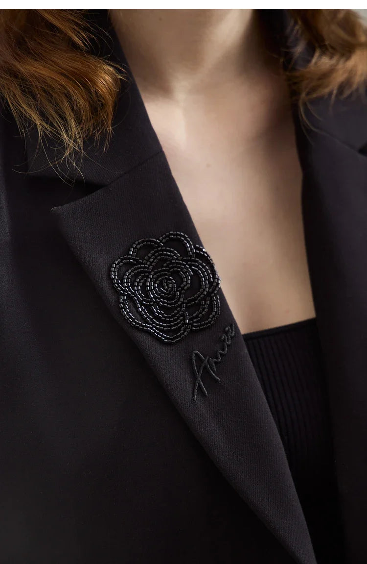 2026 Short Jacket Women's Shoulder Padded Suit Collar Rose Beaded Embroidery Autumn Long-sleeve Commuter Top 12521069