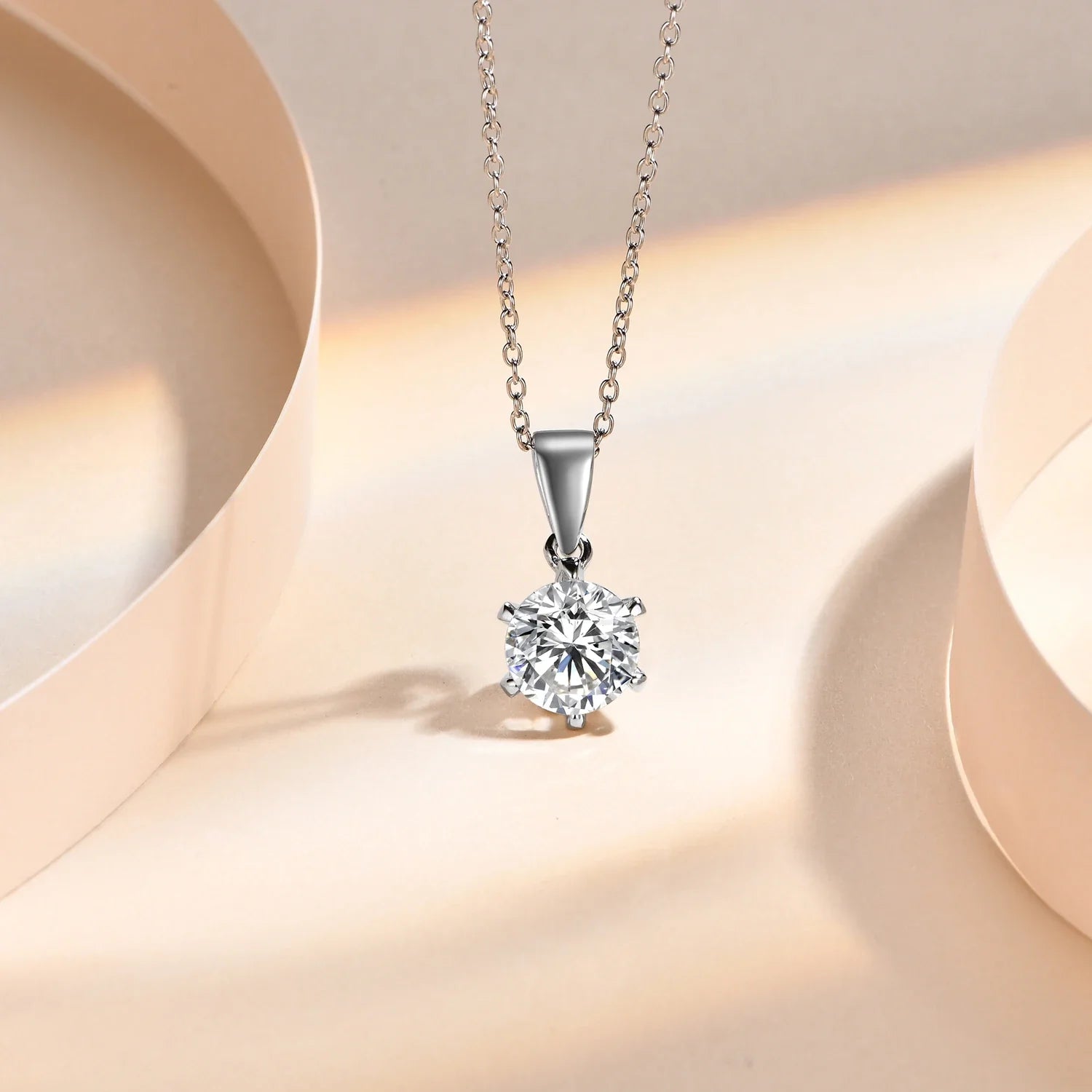925 Silver Rhodium plating 1 Carat VVS1 Diamond Test Round Shape Moissanite Pendant Necklace Women Classic Gemstone Necklace