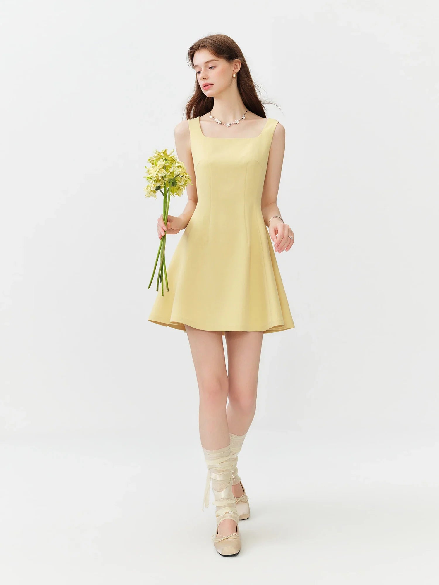 Women's 2026 Summer New Arrival French Style U-Neck Sleeveless Dress Waist-Tight Slim A-Line Flared Midi Dress Short Skirts