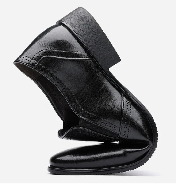 Spring Autumn New Designer Dress Shoes for Men Solid Color Fashion Formal Business Casual Leather Shoes Male