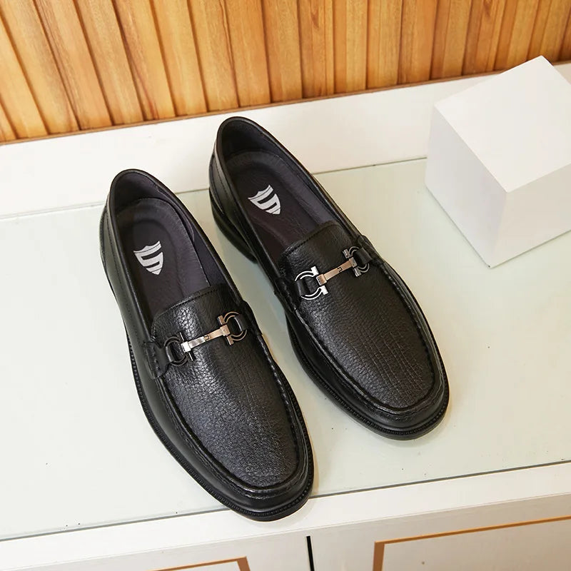 New Loafers for Men Genuine Leather Men's Shoes Elegant Gentleman Handmade Shoes Simple Metal horse buckle