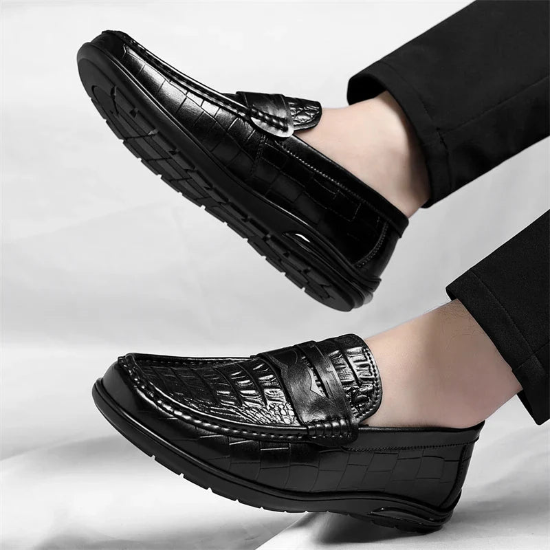 Mens Leather Mens Loafers Non Slip Walking Flats Breathable Driving Shoes Outdoor Slip on Casual Shoes Man Work Office Sneakers
