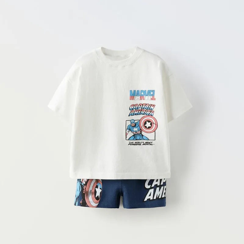 Marvel Boy يضبط ملابسه