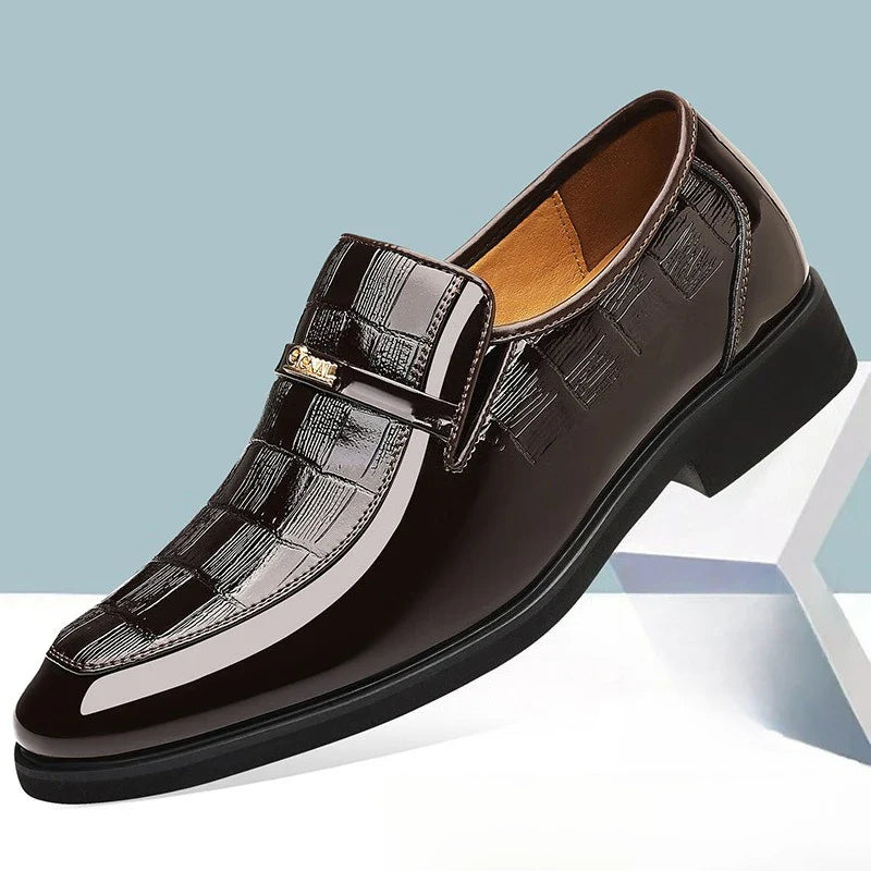 Spring New Men's Business Formal Leather Shoes Solid Color Fashion Casual Shoes Male British Pointed Toe Dress Shoe Man