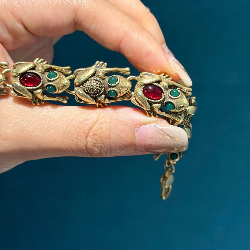 Vintage Jewelry Antique Gold Color Toad Bracelets For Women Chain Imitated Glaze Red Green High Quality Designer Halloween 2026