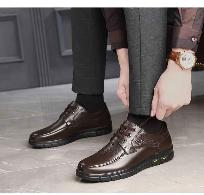 Men PU leather Casual Shoes Soft Sole Lace-up Luxury Brand Middle-aged Old Man Dad Lightweight Loafers Shoes  Zapatillas