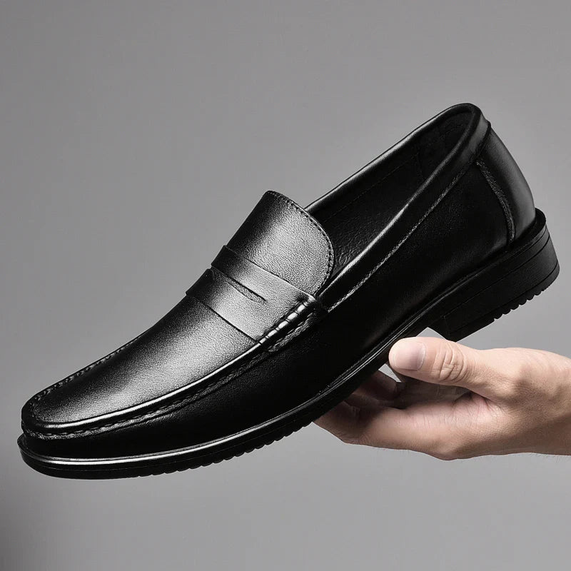 New Luxury Slip on Dress Shoes Men Italian Comfortable Loafer for Men Outdoor Mens Slip on Flats Classic Men Shoes for Wedding
