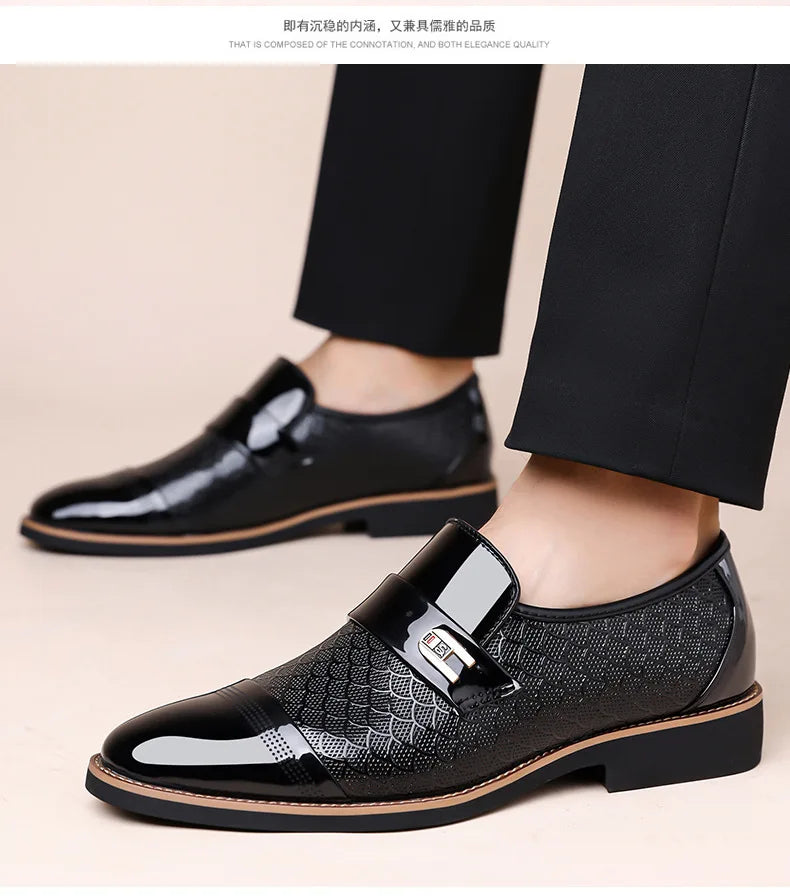 New Designer Patent Leather Wedding Shoes for Men Solid Color Business Casual Shoes Male Spring Autumn Fashion Dress Shoes Man
