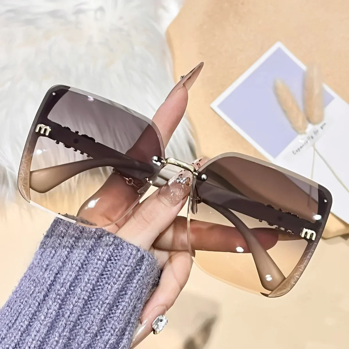 1pc European and American retro style women's fashionable sunglasses trend versatile summer sun shading and UV protection lightw