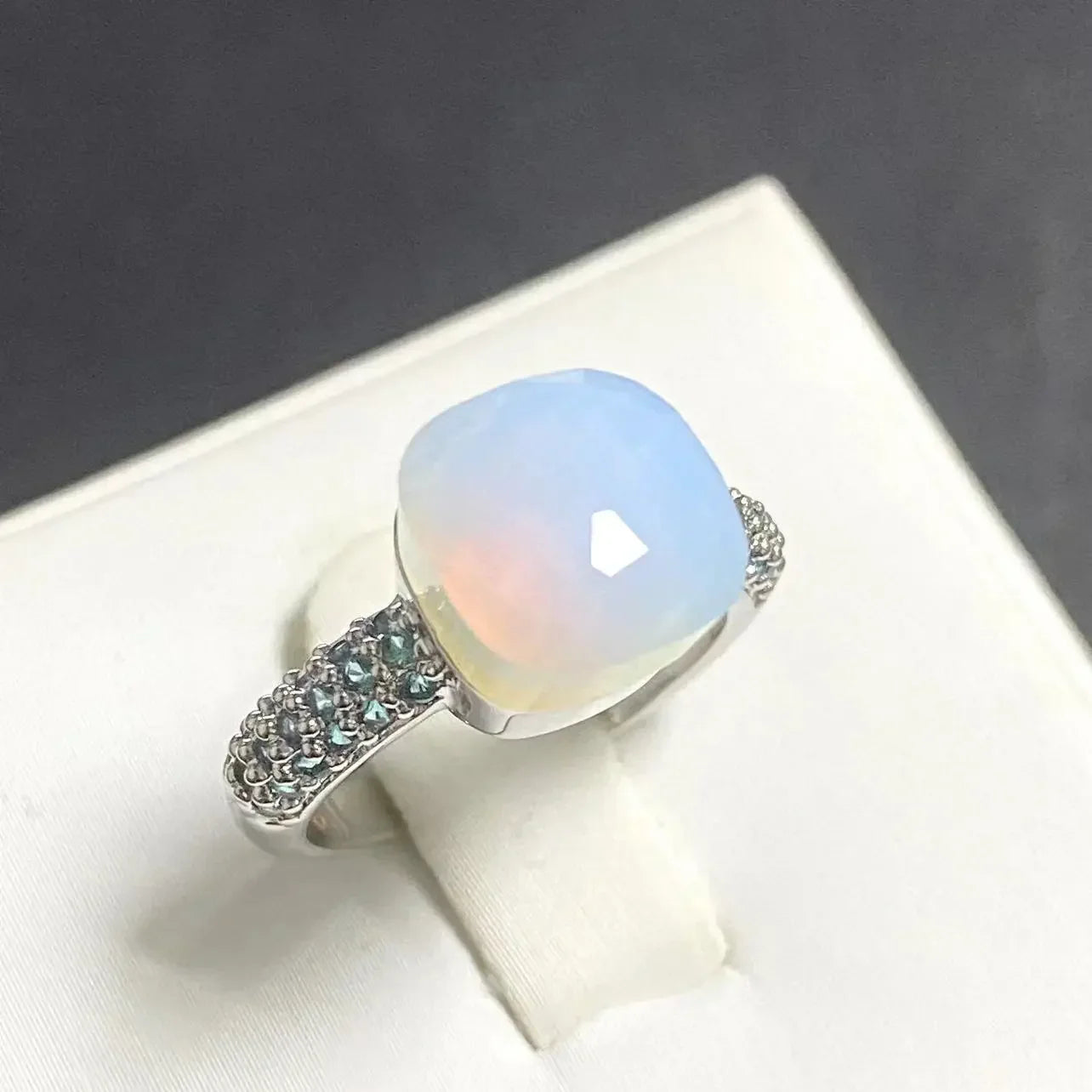 10.6mm Classic Ring for Women Light Blue Zircon Blue Topaz Candy Water Drop Crystal Ring Platinum Plated Jewelry Gift