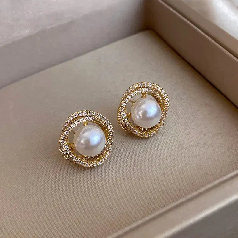 Trendy Round Imitation Pearl Earrings for Woman Mini Exquisite Shiny Zircon Stud Earrings Fashion Jewelry Party Bride Wedding K1