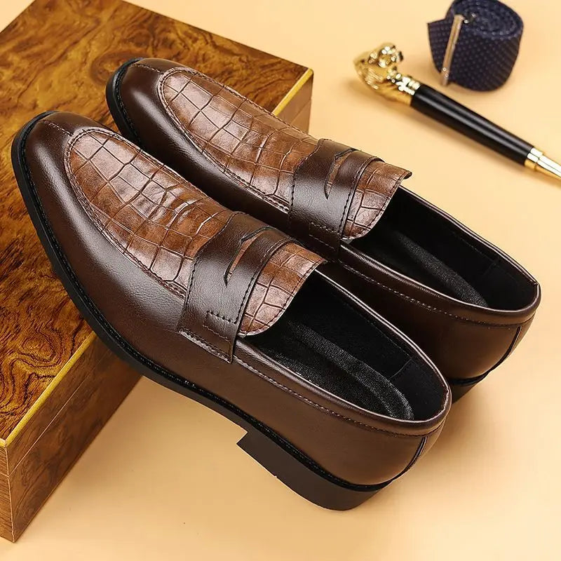 New Men's Leather Shoes Business Casual British Style Breathable Slip-on Loafers Pointed Toe Fashion Sneakers