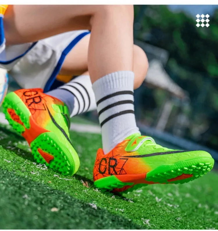 Kids Sport Football Shoes For Boys Indoor Turf Training Outdoor Fast Hall Childrens Soccer Shoes Light Football Boots Sneakers