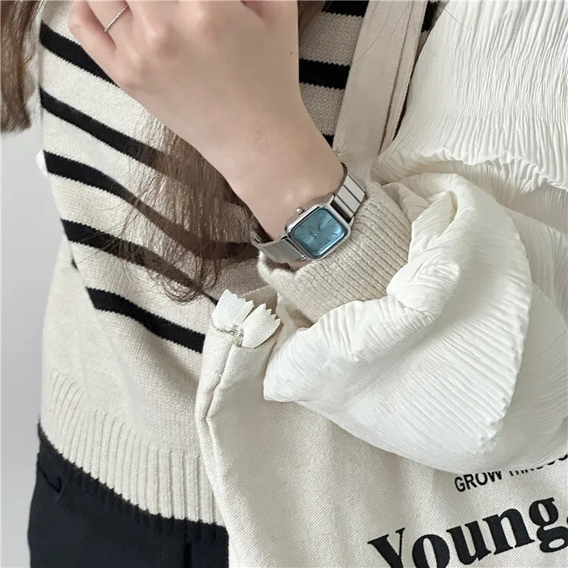 New Brand Steel Band Square Quartz Watch Retro Minimalist Temperament Small Dial Watch Female Student Wristwatch Dropshipping