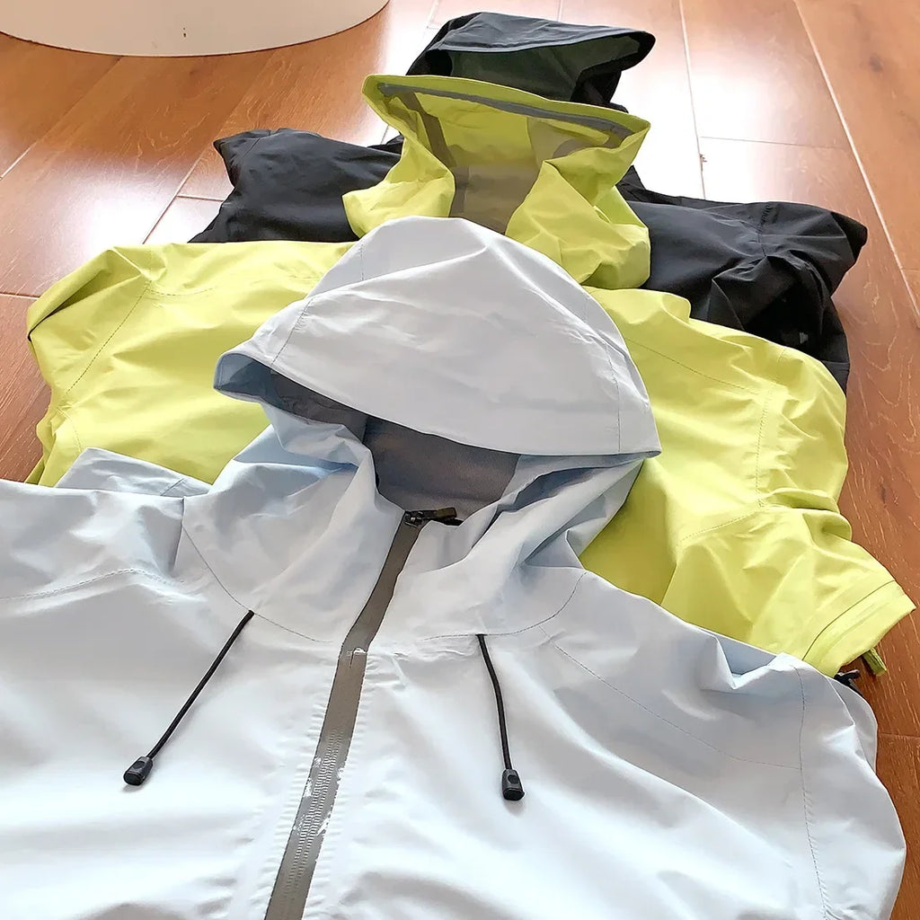 2026 New Storm Jacket Lovers Outdoor Sports Camping Mountain Skiing Trend Fashion British Wind Leisure Waterproof Storm Jacket