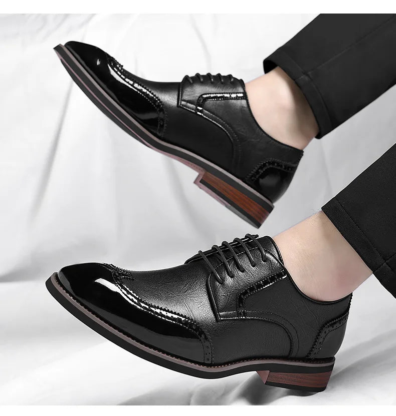 New Designer Business Leather Shoes for Men Color Match Lace Designer Casual Shoes Male Spring Autumn New Dress Brogue Shoe Man