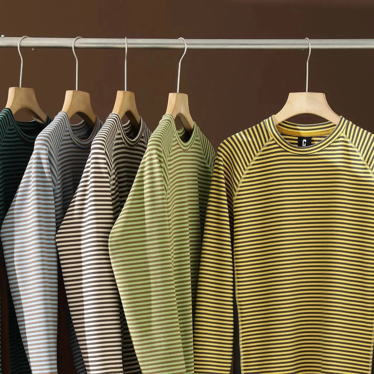 Insulated Patchwork Striped Sweatshirt with Contrast Details Unisex, Loose-fitting Spring and Autumn Undershirt.